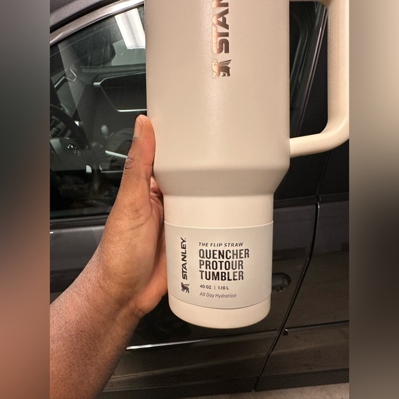 Stanley Cream Rose Gold Protour 40oz - Picture 3 of 13